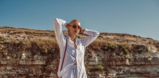 Damskie spodnie na lato. Jaki fason i materiał wybrać? damskie spodnie na lato