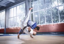 Jak techniki sztuk walki mogą poprawić Twoje umiejętności w innych dyscyplinach sportowych? rzut judo