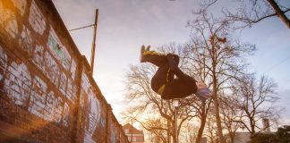 Parkour – filozofia ruchu jako sposób na miejską dżunglę Parkour