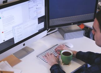 Programista w dziale marketingu — czym może się zajmować? dział marketingu