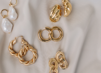 Kolczyki a makijaż – jak stworzyć harmonijny look? kolczyki a makijaż