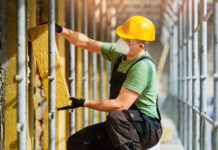 Skuteczne ocieplenie domu – dlaczego wybór odpowiedniej wełny mineralnej ma ogromne znaczenie? ocieplanie budynku