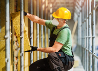 Skuteczne ocieplenie domu – dlaczego wybór odpowiedniej wełny mineralnej ma ogromne znaczenie? ocieplanie budynku