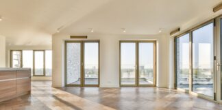 Klasyczne drewniane okna i drzwi w nowoczesnym stylu – idealne połączenie okna drewniane