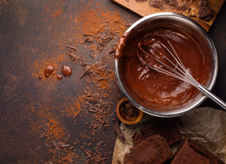 Jak zrobić tradycyjne ciasto czekoladowe? ciasto czekoladowe