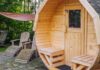 Relaks w ogrodzie – dlaczego warto postawić na balie i sauny? domki sauny sauna