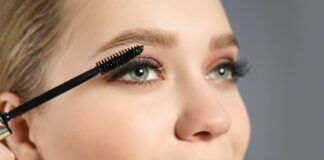 Jak wybrać idealny tusz do rzęs – przewodnik po szczoteczkach, formułach i efektach rzęsy do pielęgnacji